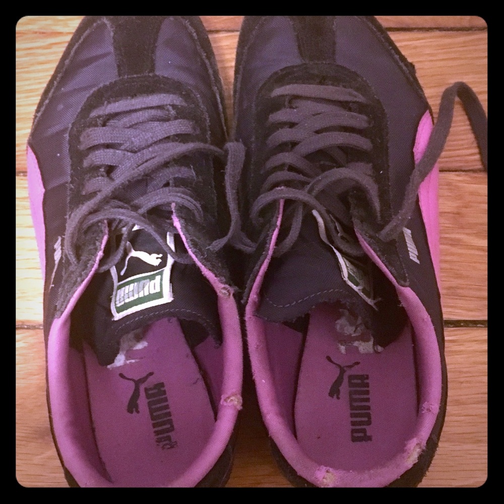 Women’s Puma Sneakers Size 9